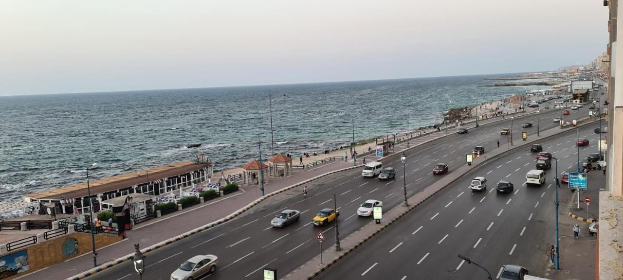Alex Sea View Apartment - Families Only الإسكندرية المظهر الخارجي الصورة